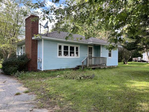 24 Parillo ST, Lisbon, ME 04252