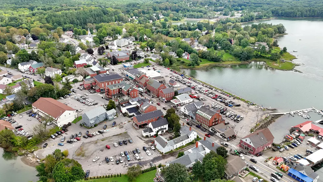 93 Main ST #2, Damariscotta, ME 04543