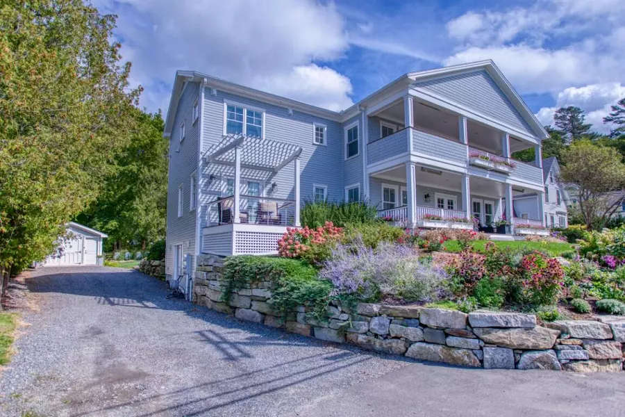 60 Union ST, Boothbay Harbor, ME 04538