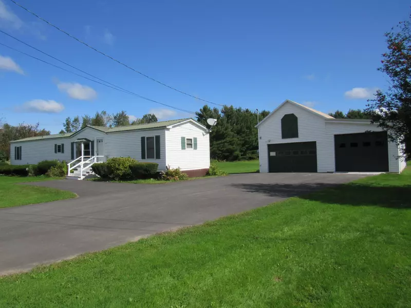 45 Horseback RD, Carmel, ME 04419