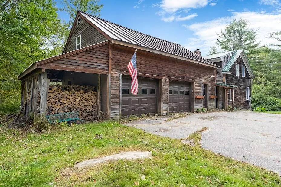 Mount Vernon, ME 04352,970 Pond RD