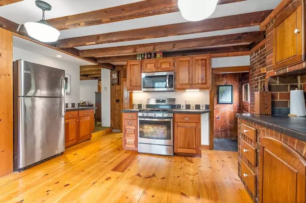 Mount Vernon, ME 04352,970 Pond RD