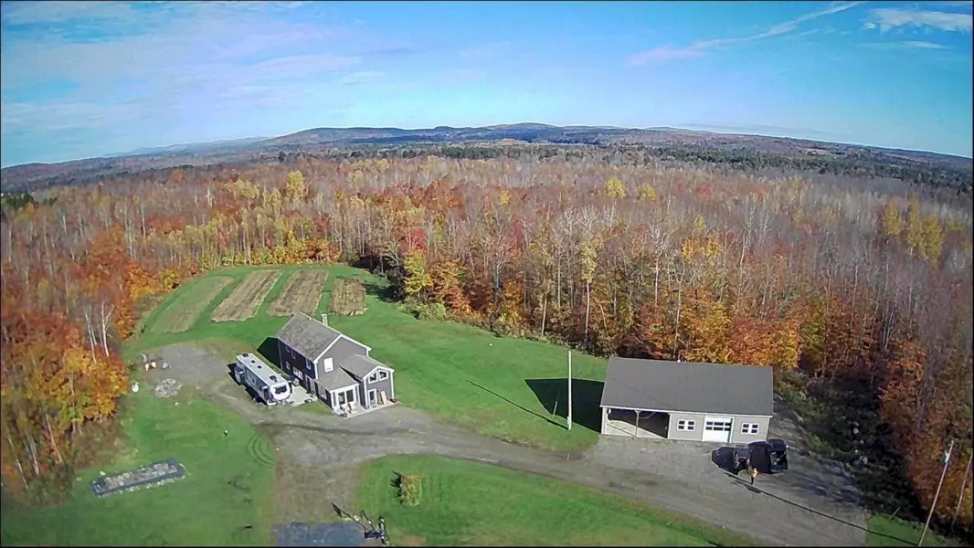 138 Maple LN, Canaan, ME 04924