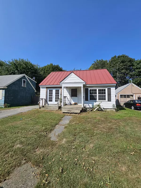 8 Highland PARK, Fairfield, ME 04937