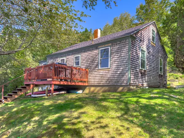 Camden, ME 04843,318 Hosmer Pond RD