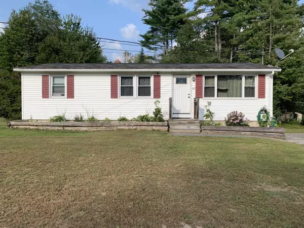 48 Edgecomb RD, Lisbon, ME 04252