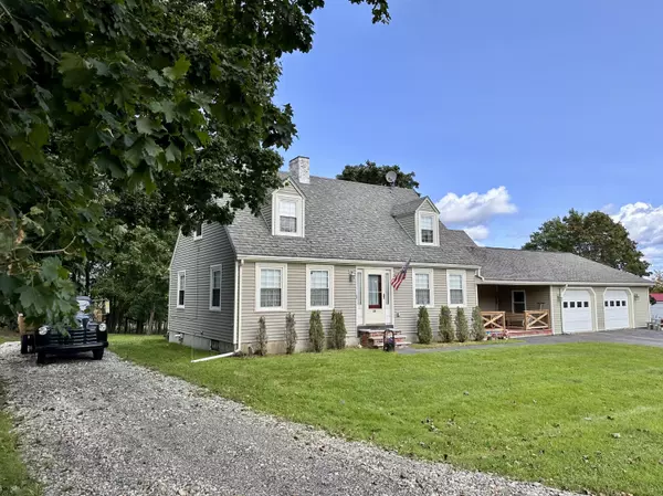 25 Gardner AVE, Machias, ME 04654