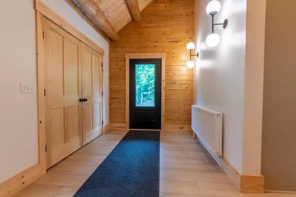 Kingfield, ME 04947,12 Hillside DR