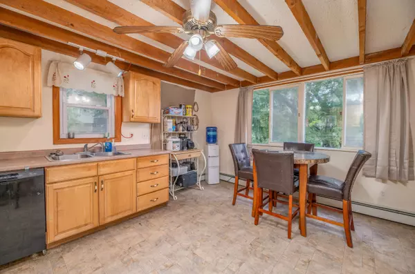 Oakland, ME 04963,57 Water ST