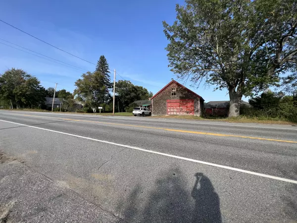 Mechanic Falls, ME 04256,487 Pigeon Hill RD