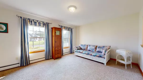 Auburn, ME 04210,7 Aquamarine CT #21