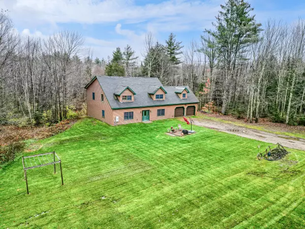 68 Bacon RD, Unity, ME 04988