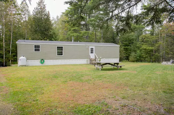 38 Piper Wood RD, Hampden, ME 04444