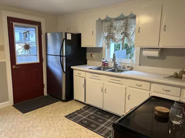 Waterville, ME 04901,108 Carver ST