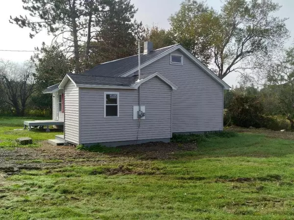 Brookton Twp, ME 04413,358 US 1