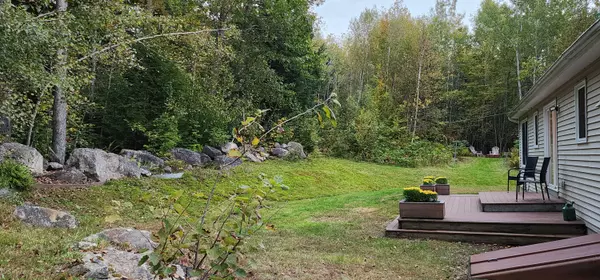 Paris, ME 04281,322 Hebron RD