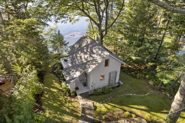 Freeport, ME 04032,53 Shore DR