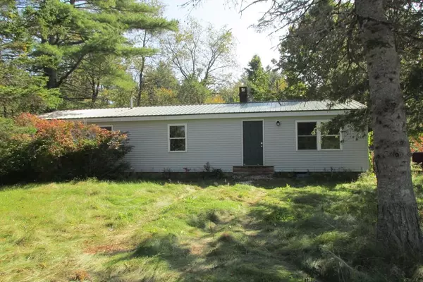 94 Roundabout RD, Buckfield, ME 04220