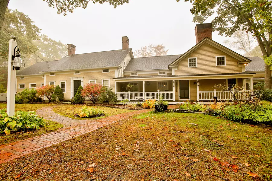 112 Shore RD, York, ME 03902