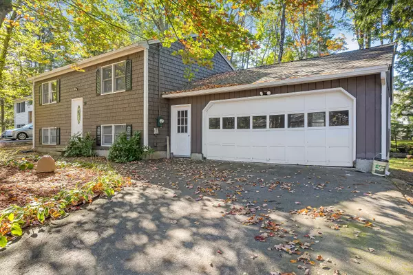 Topsham, ME 04086,10 Wood AVE