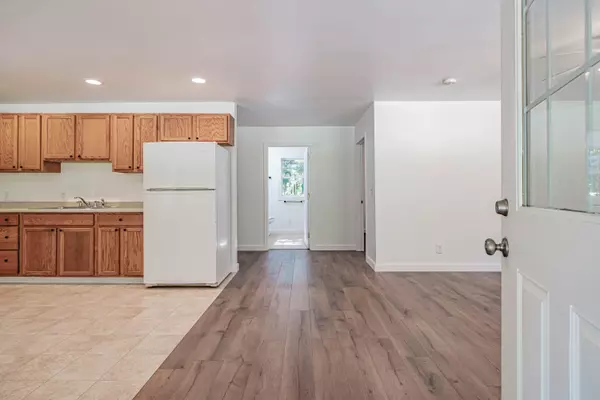 Richmond, ME 04357,5 Sunset LN