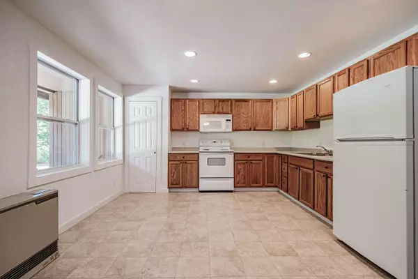 Richmond, ME 04357,5 Sunset LN