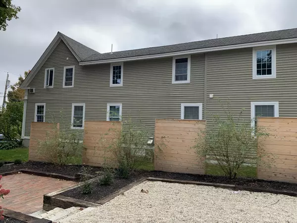 Hallowell, ME 04347,13 Spring ST