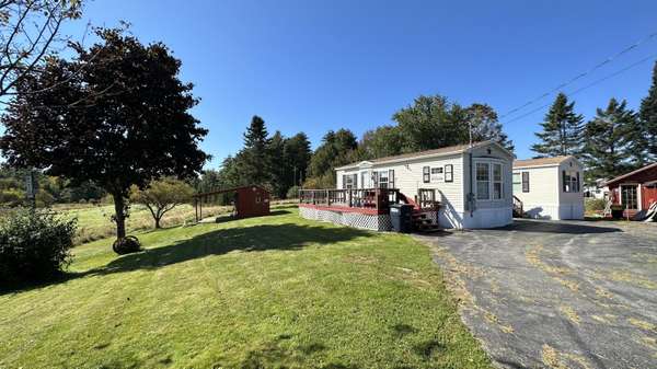 713 River RD, Buxton, ME 04093