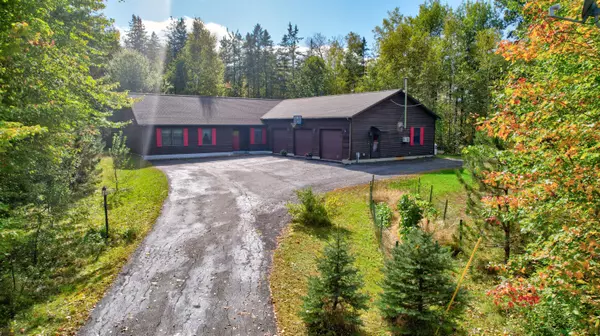 1194 Bean RD, Mount Vernon, ME 04352