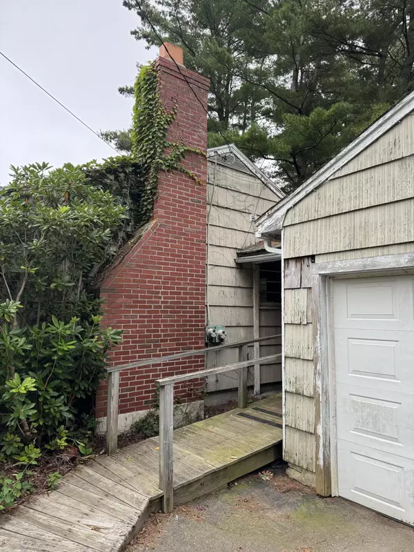 Kittery, ME 03904,20 Martin RD