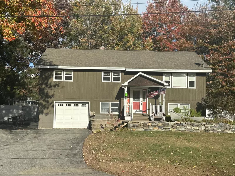 134 Minuteman DR, Millinocket, ME 04462