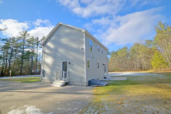 Mechanic Falls, ME 04256,7 Brookline DR