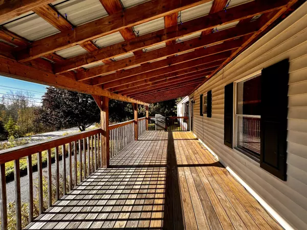 Hermon, ME 04401,616 Billings RD