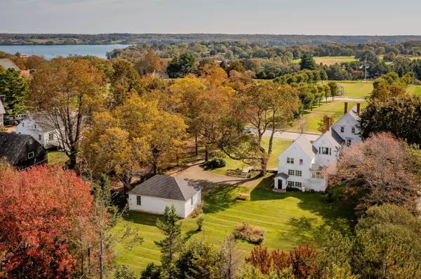 Thomaston, ME 04861,399 Main ST