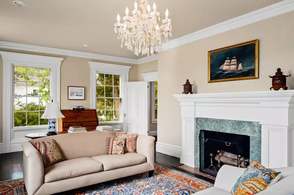 Thomaston, ME 04861,399 Main ST