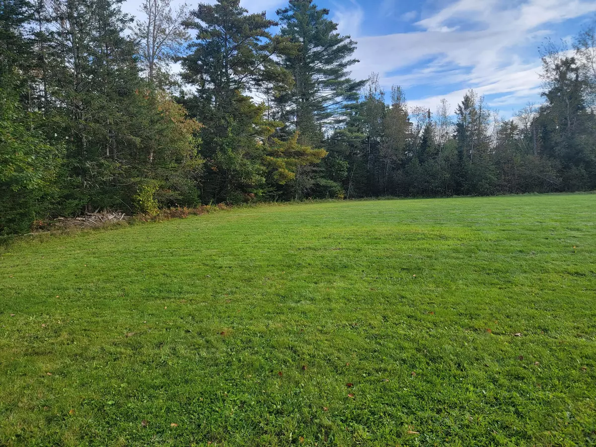 Hampden, ME 04444,434 Sawyer RD
