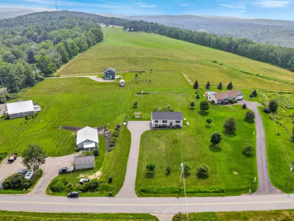 Vassalboro, ME 04989,209 Stone RD