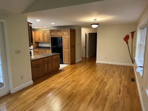 Saco, ME 04072,16 Vines RD