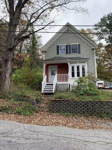 11 Munsey AVE, Livermore Falls, ME 04254