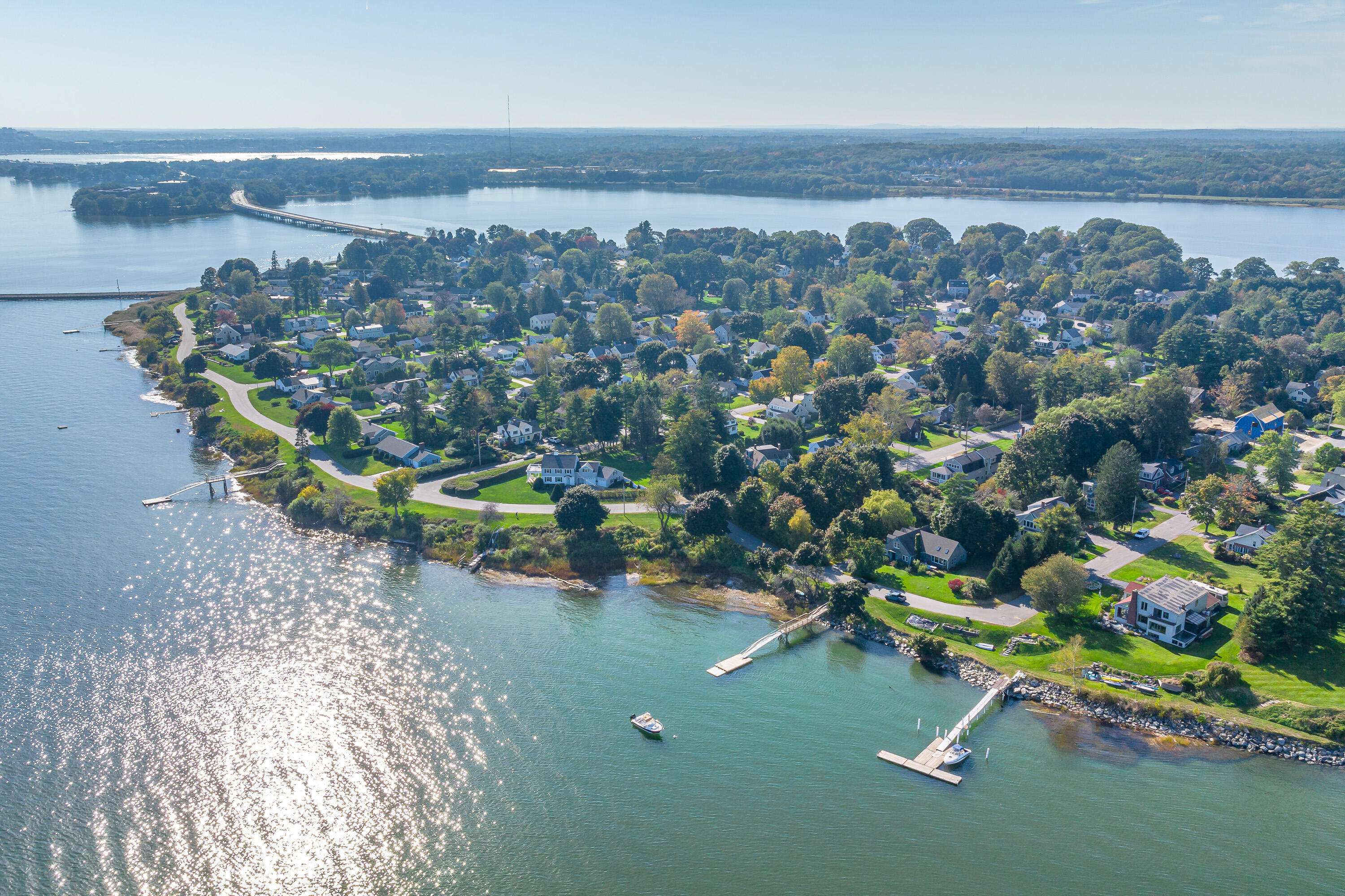 10 Winslow RD, Falmouth, ME 04105
