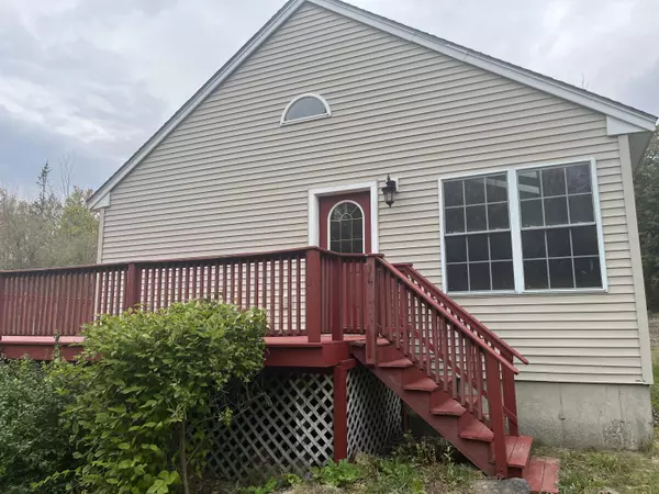 Northport, ME 04849,7 Hollow LN