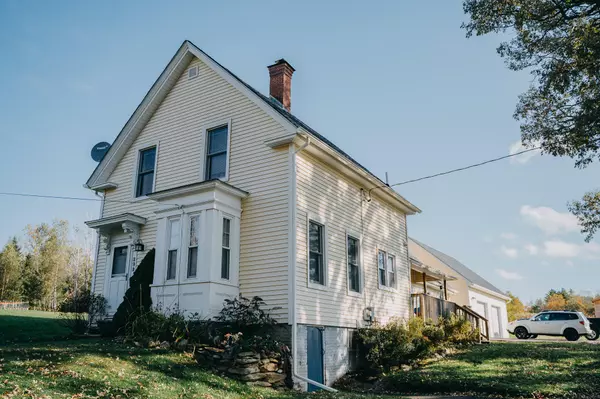 399 Rutland RD, Newport, ME 04953