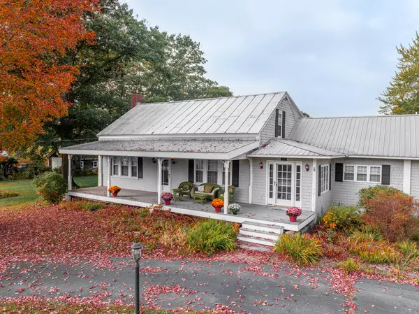 Saint Albans, ME 04971,54 Corinna RD