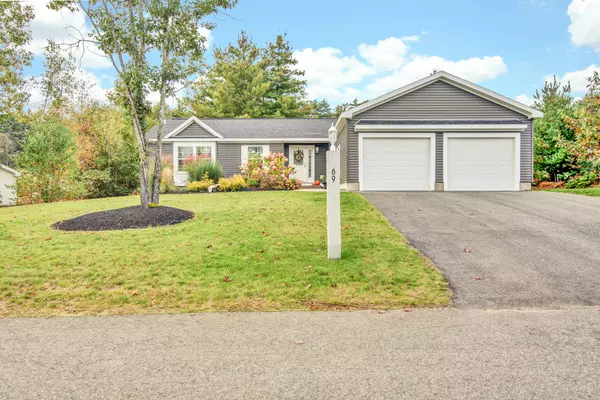 69 Country WAY, North Berwick, ME 03906