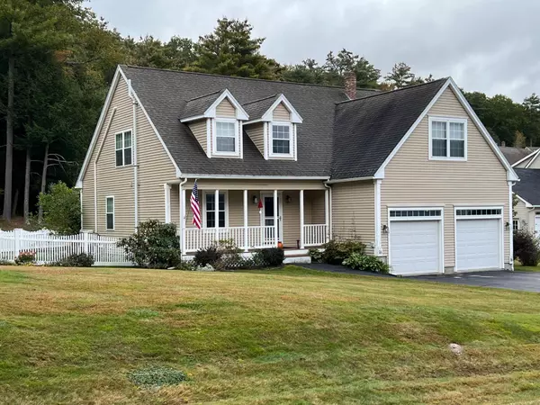 16 Kings LN, Windham, ME 04062