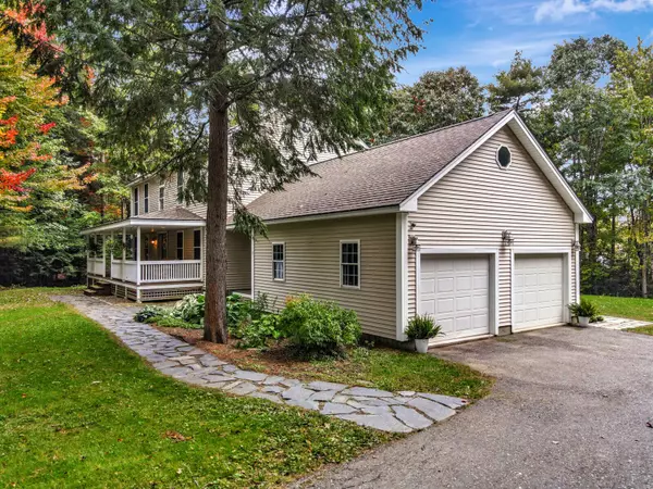 Oakland, ME 04963,8 Wedgewood DR