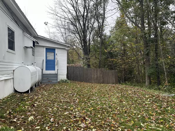 Rumford, ME 04276,437 Maple ST