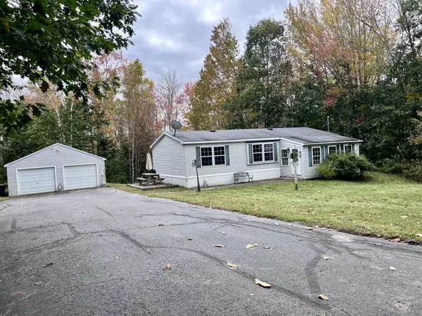 64 Foye RD, Wiscasset, ME 04578