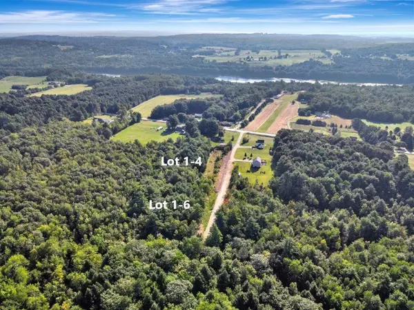 1-6 River Hill DR, Sidney, ME 04330