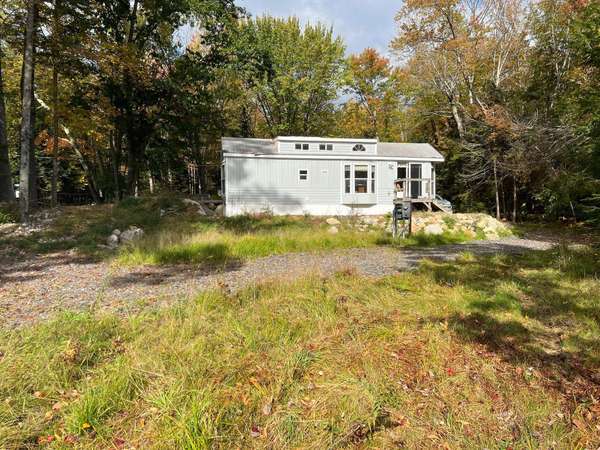 89 Thomas Pond Shore RD, Casco, ME 04015